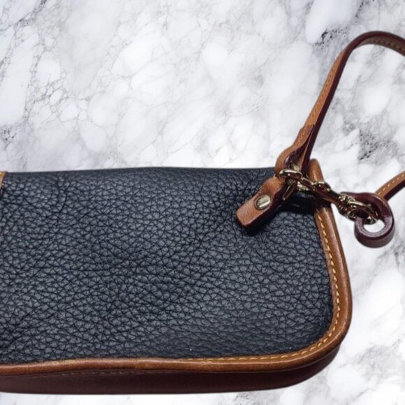 Authentic Dooney & Bourke Black Pebbled Leather Wristlet – Brand New! - Picture 7 of 7